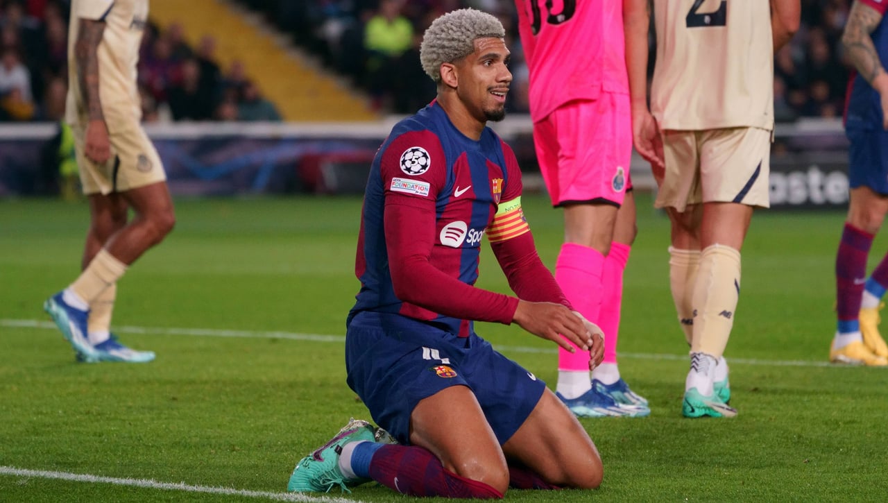 En Alemania estudian a Ronald Araújo que ya ha respondido a los rumores