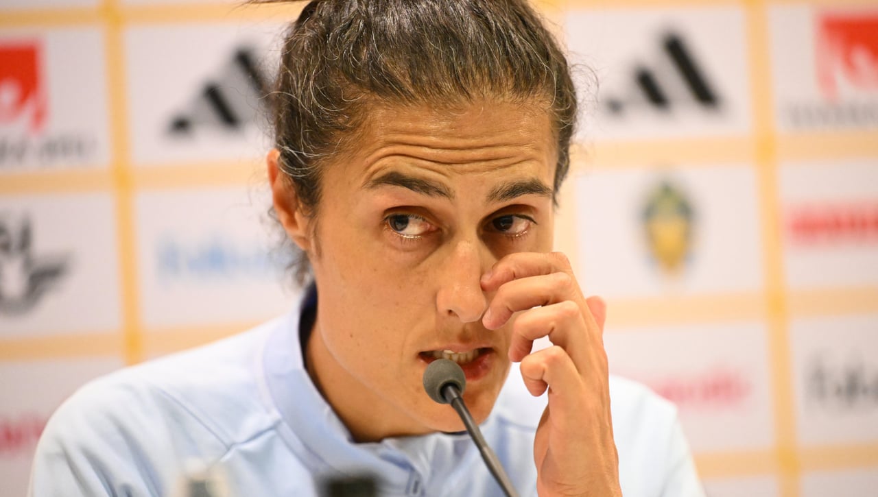 Montse Tomé intenta explicar el lío con Alexia Putellas e Irene Paredes