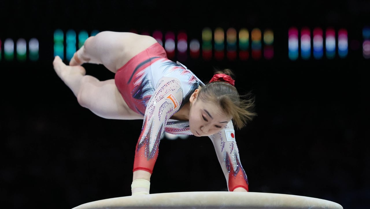 Se retira de los Juegos Olímpicos por fumar y beber