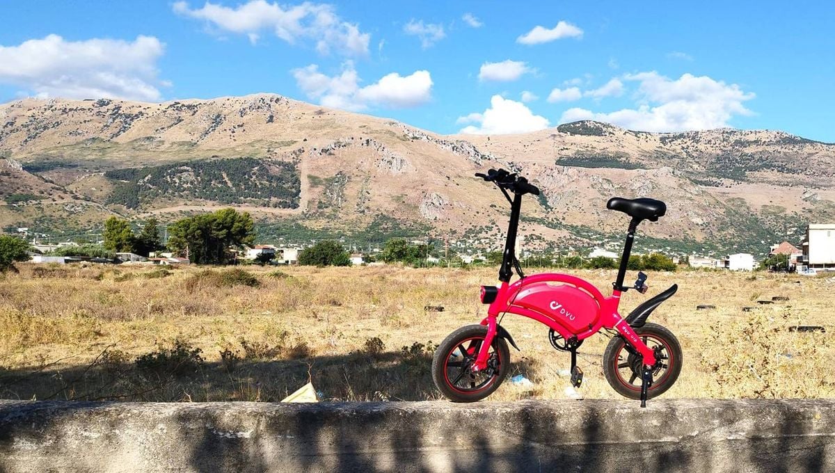 La bicicleta eléctrica plegable que puede librarte de más de un atasco