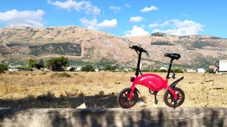 La bicicleta eléctrica plegable que puede librarte de más de un atasco