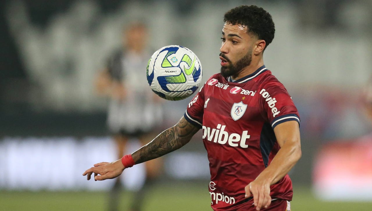 Desde Brasil anuncian las negociaciones de Luis Campos con una perla brasileña