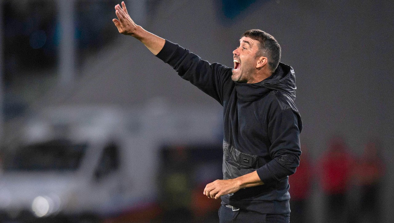 Coudet pide más fichajes