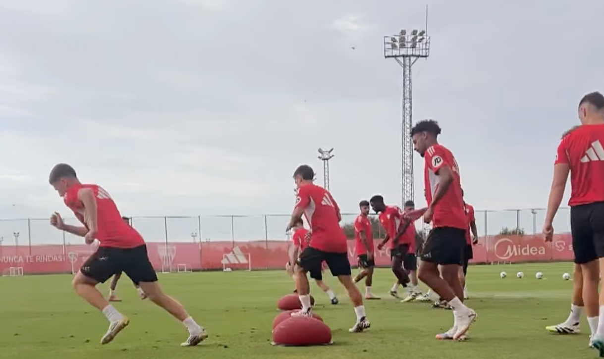 Vuelta al trabajo con sonrisas en la Carretera de Utrera