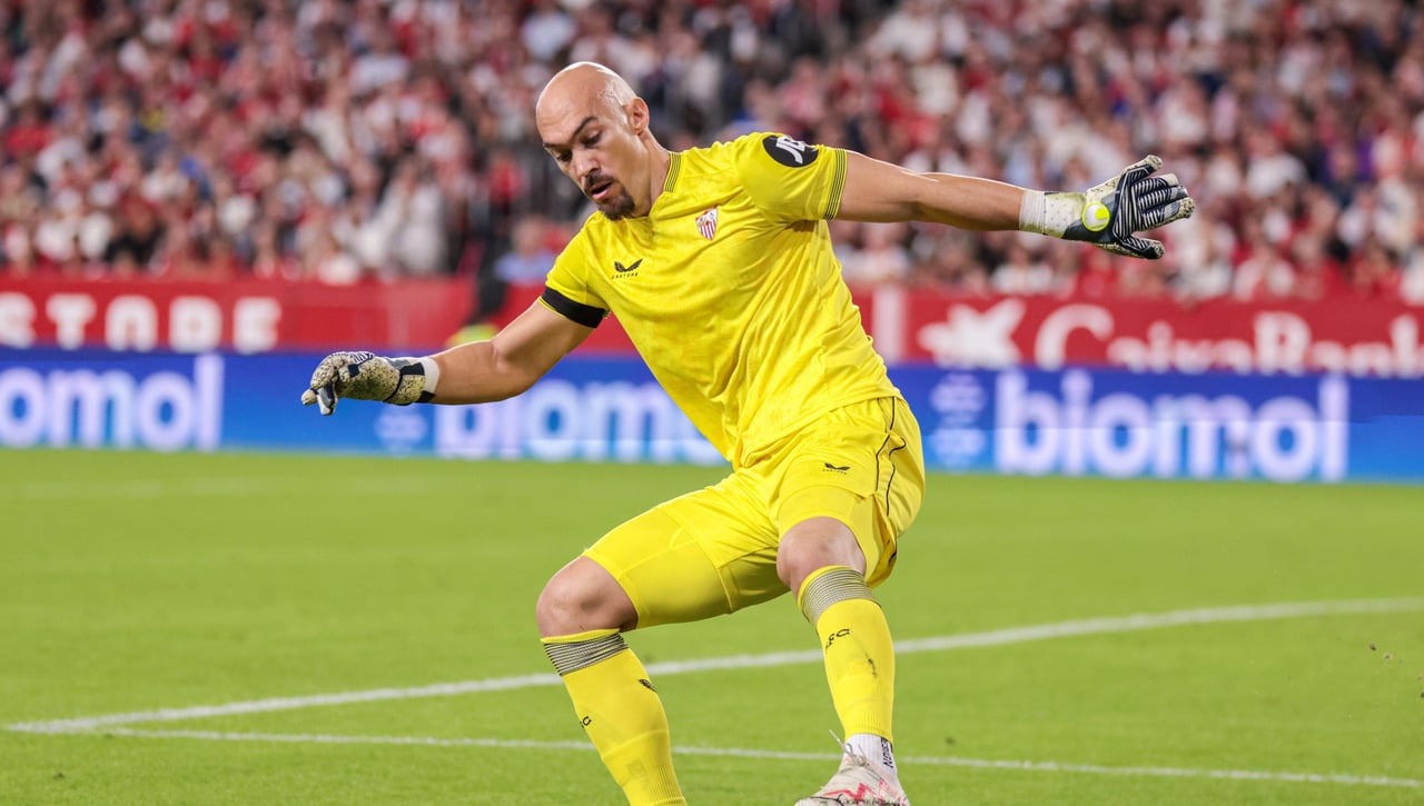 Dmitrovic dice que Diego Alonso "es el menos culpable"