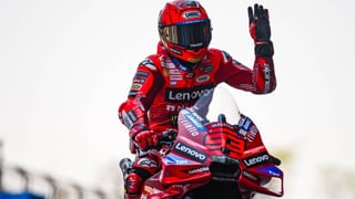 Marc Márquez da el golpe y consigue su primera victoria con Ducati