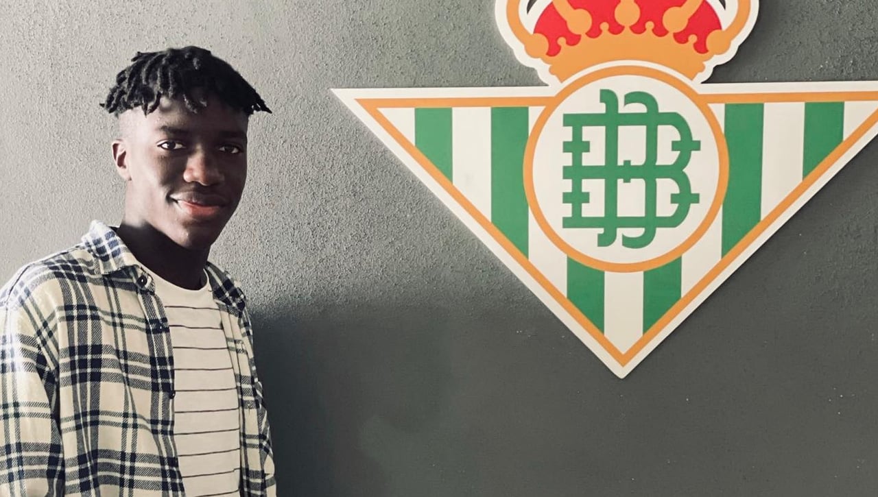 La "camiseta interior" de Assane, el secreto de su histórica irrupción en el Betis