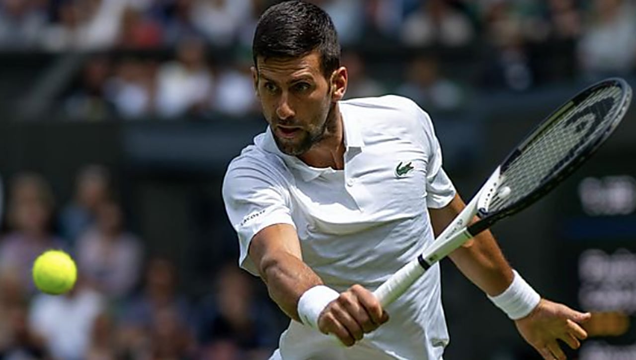 Djokovic pasa de ronda con David Beckham y 'jugando al parchís'