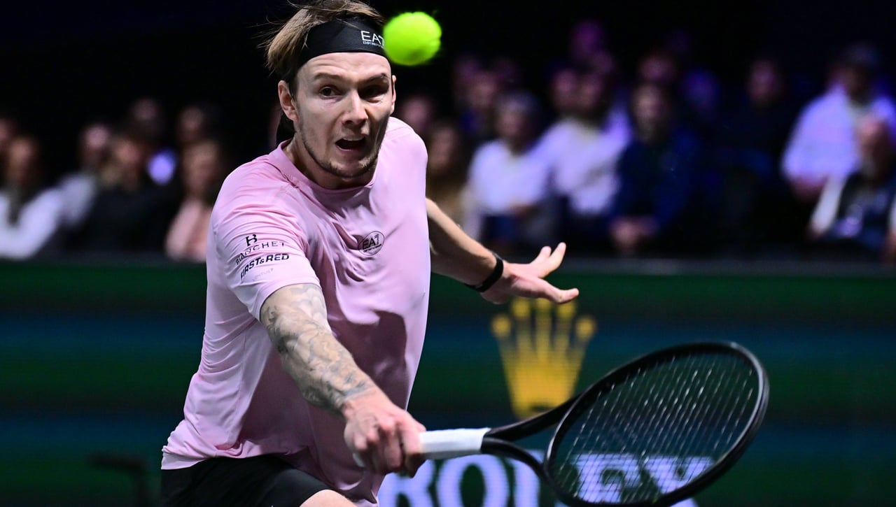 El enemigo público del Masters 1000 de París se carga a otro top 10 y ya está en cuartos