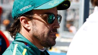 Aston Martin admite que tiene un problema y señala a Fernando Alonso 