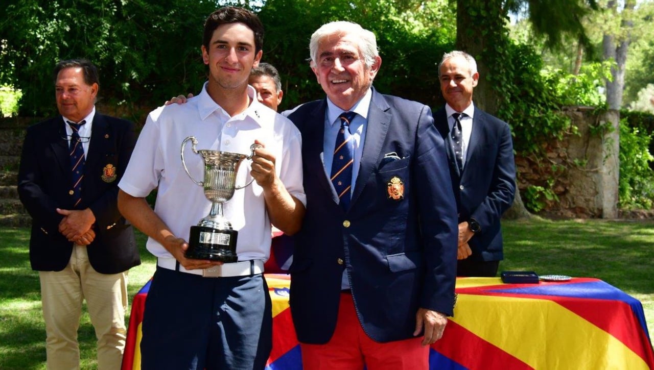 La nueva promesa del golf español que va tras los pasos de Jon Rahm