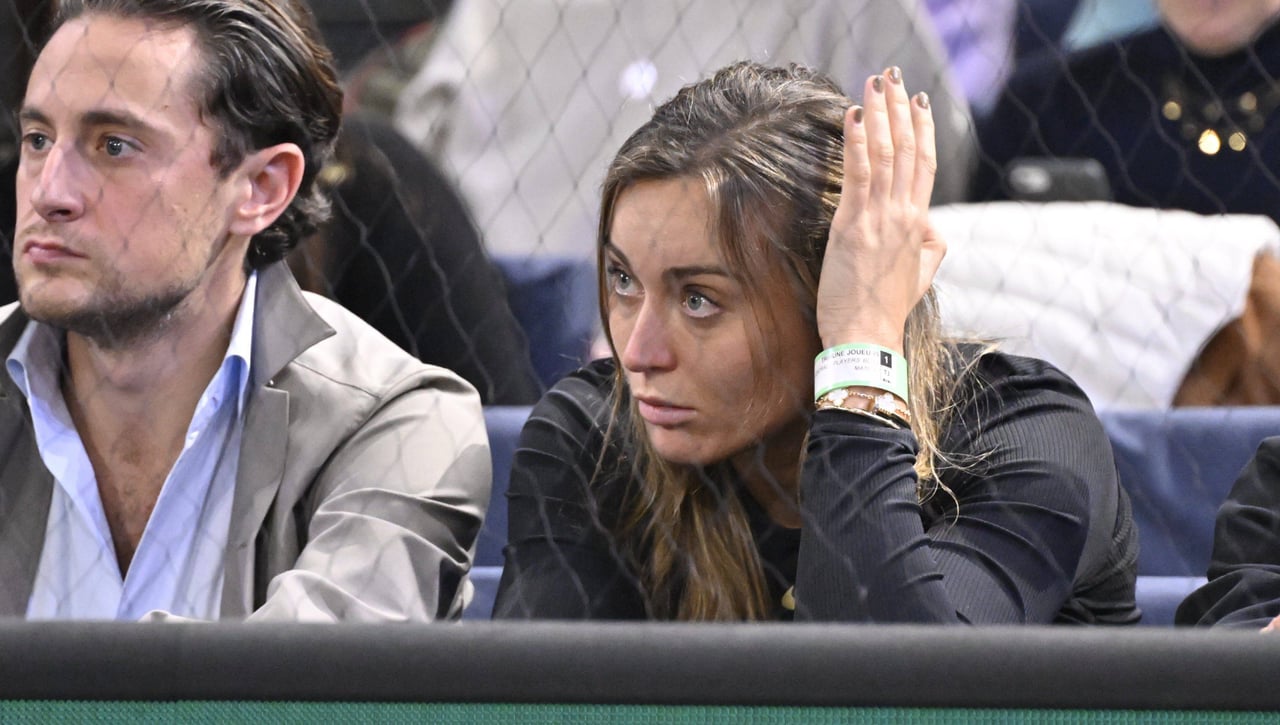 Paula Badosa deja a Tsitsipas por otro tenista