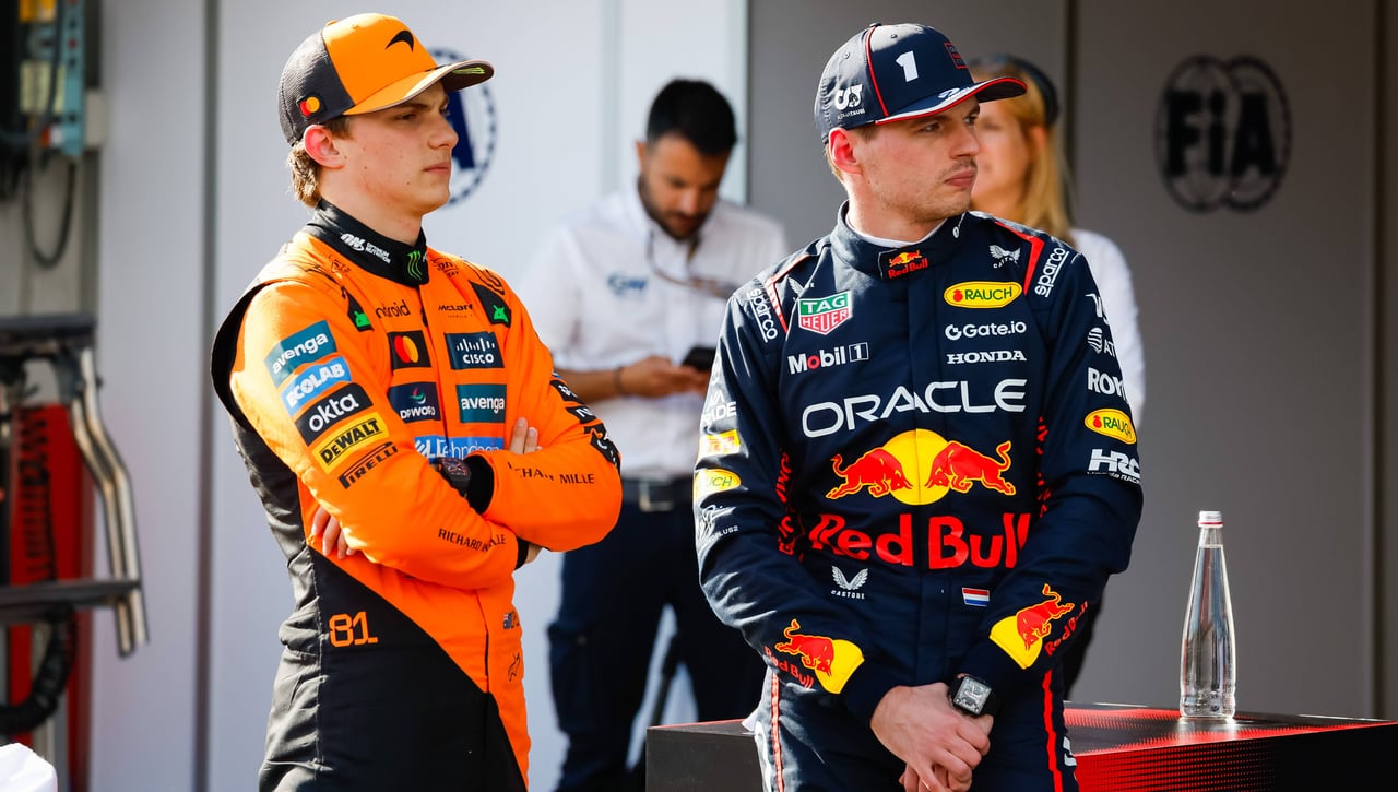 Verstappen da un nuevo hachazo a los McLaren