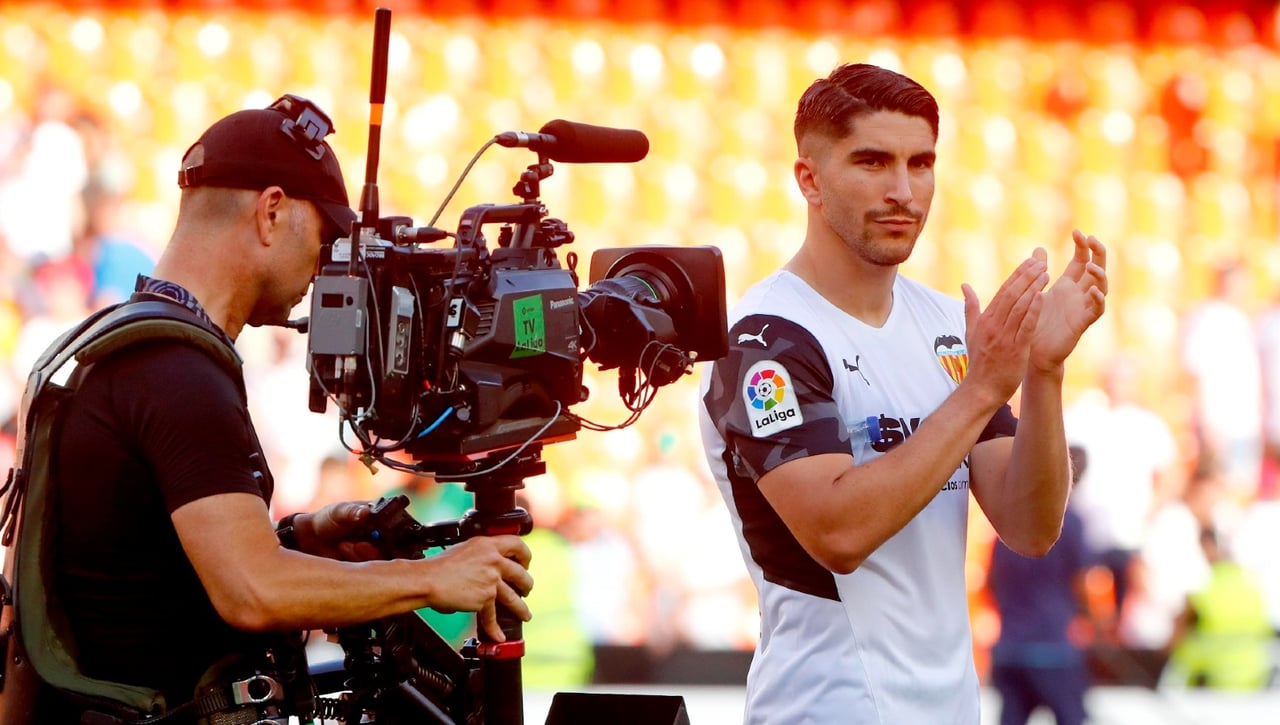 Carlos Soler hace las maletas y el Valencia trata de echarle a la afición