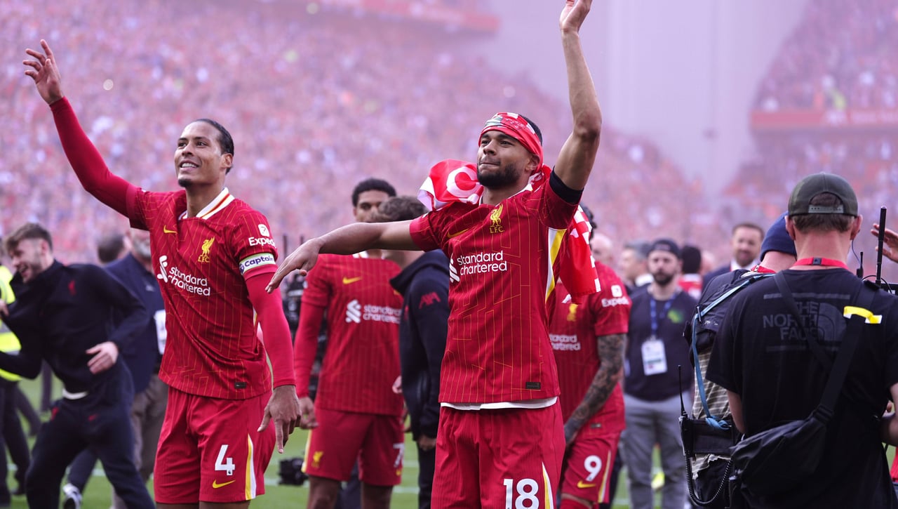 Así queda la clasificación de la Premier League con la victoria del Liverpool y el empate del Manchester City