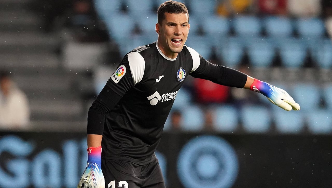 El Getafe mira a la Premier para sustituir a David Soria