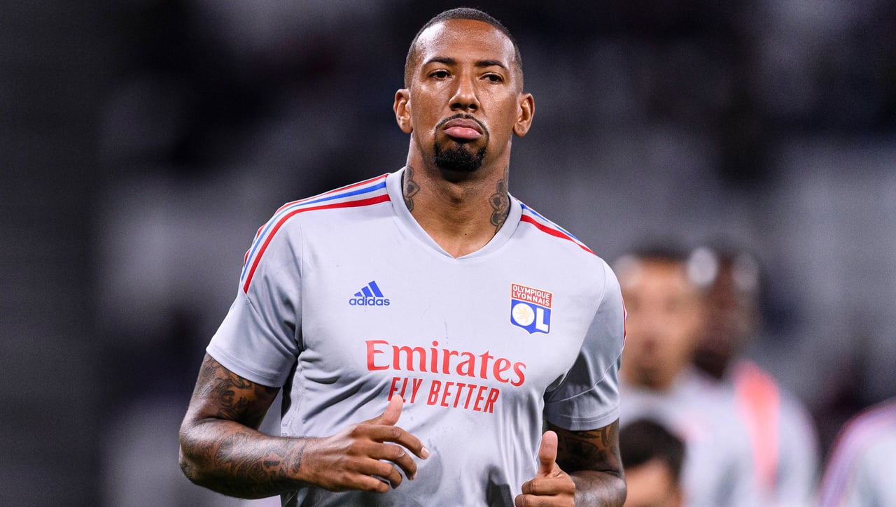 Jerome Boateng, sin equipo, se ofrece