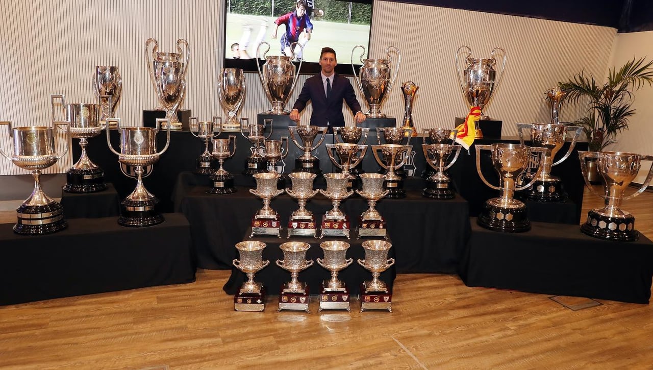 ¿Cuál es el jugador con más títulos de la historia del fútbol?