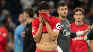 Critica la actitud del Sevilla para despedir a Navas