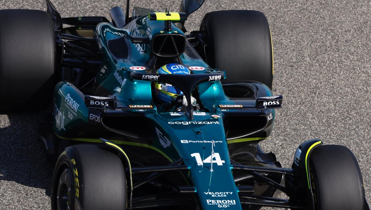 F1 GP Bahrein 2023: Alonso, segundo, se cuela entre los Red Bulls