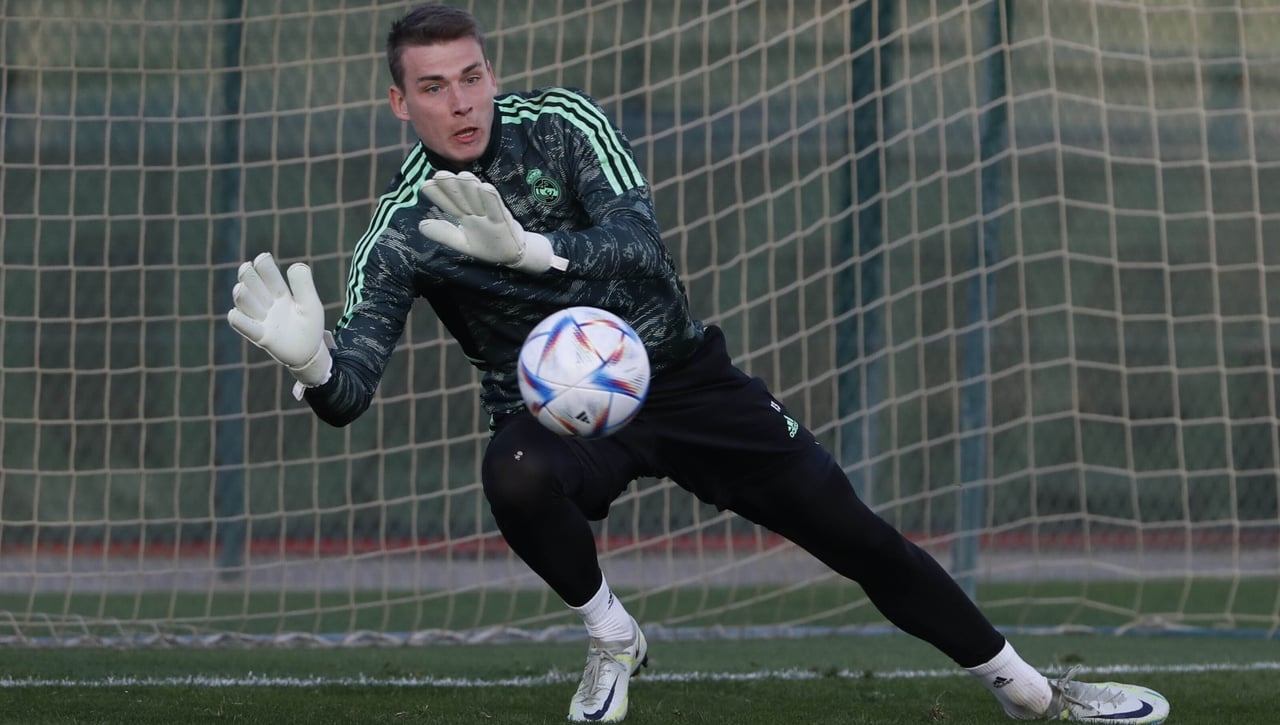 Lunin sigue el ejemplo de Mariano y echa un pulso a Florentino y al Real Madrid