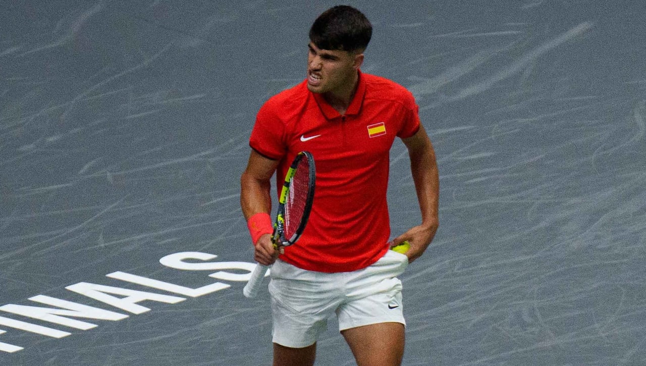 El huracán Carlos Alcaraz arrasa Valencia y ya se dirige a Málaga