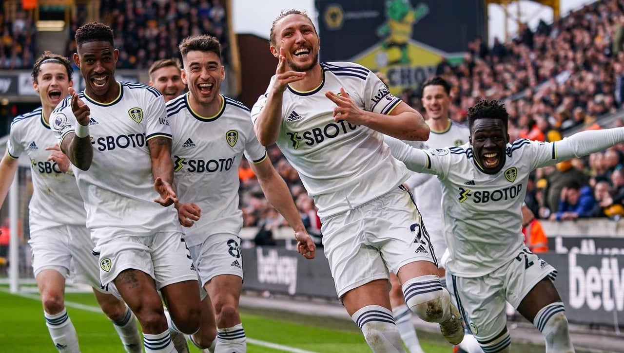 Junior Firpo adelanta su oficialidad por culpa de Marc Roca