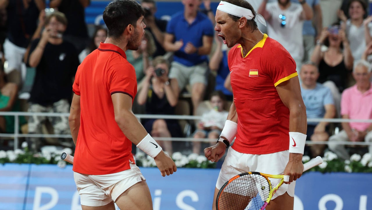 Carlos Alcaraz le da la patada a Rafa Nadal antes de su retirada