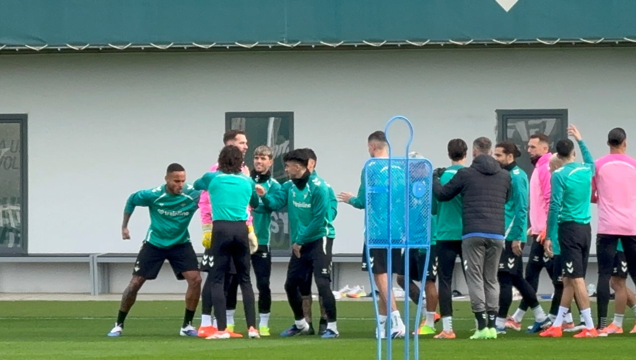Adrián San Miguel protagoniza la sesión antes de la batalla del Bernabéu