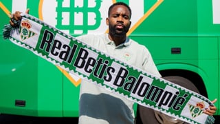 Bakambu, primer descartado en el Betis 25/26: se cae de una convocatoria con cinco altas para visitar al Villarreal 