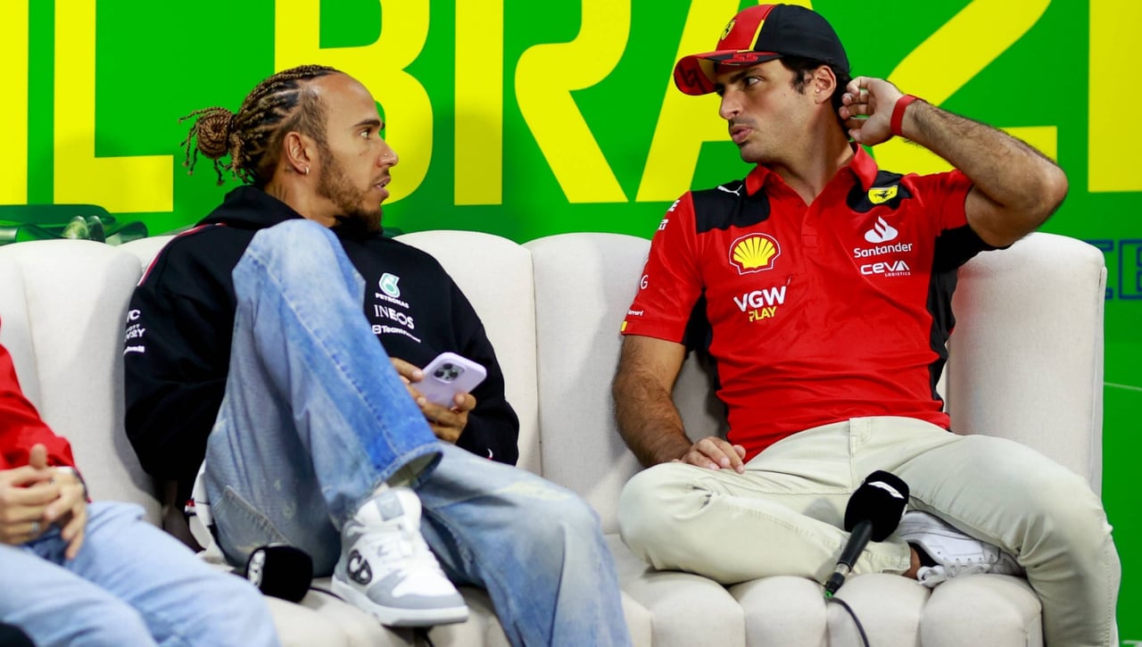 Lewis Hamilton insiste con Carlos Sainz