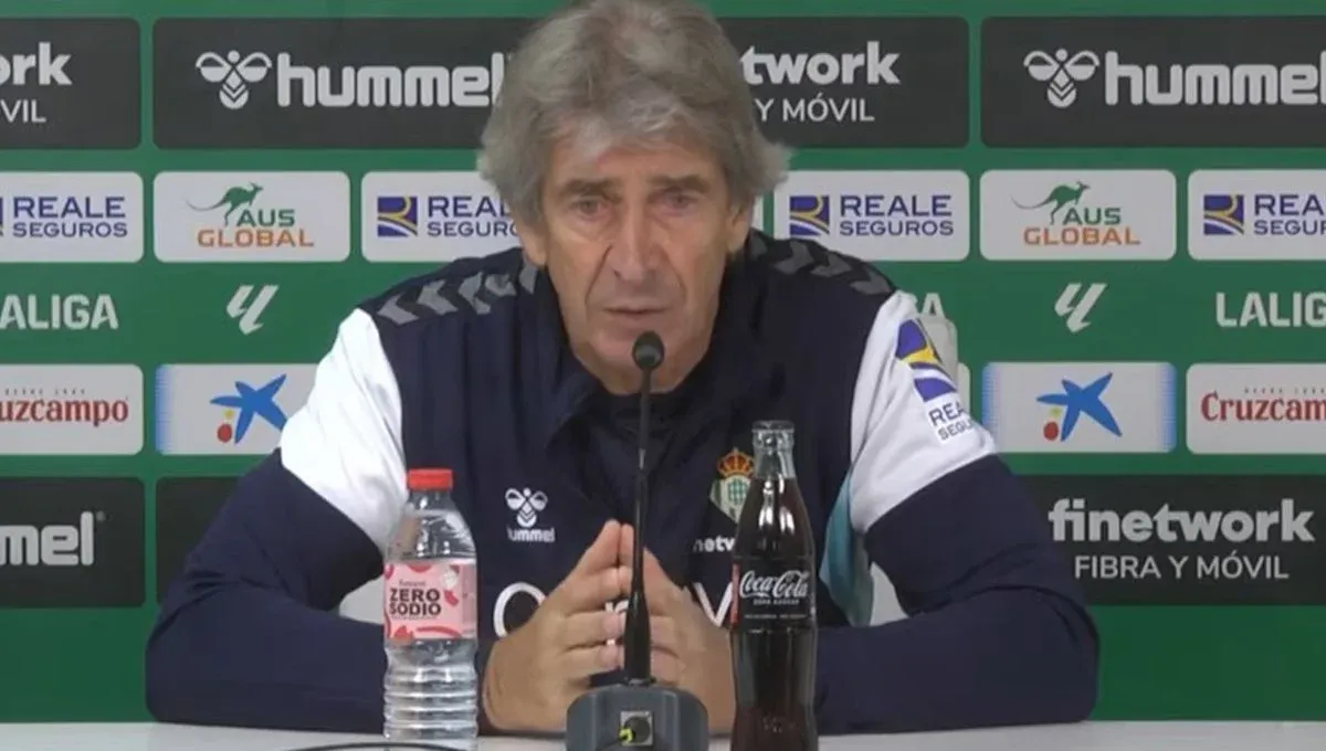 Las dudas de Pellegrini con Claudio Bravo, su nota al Betis y el 'dardo' al Sevilla 
