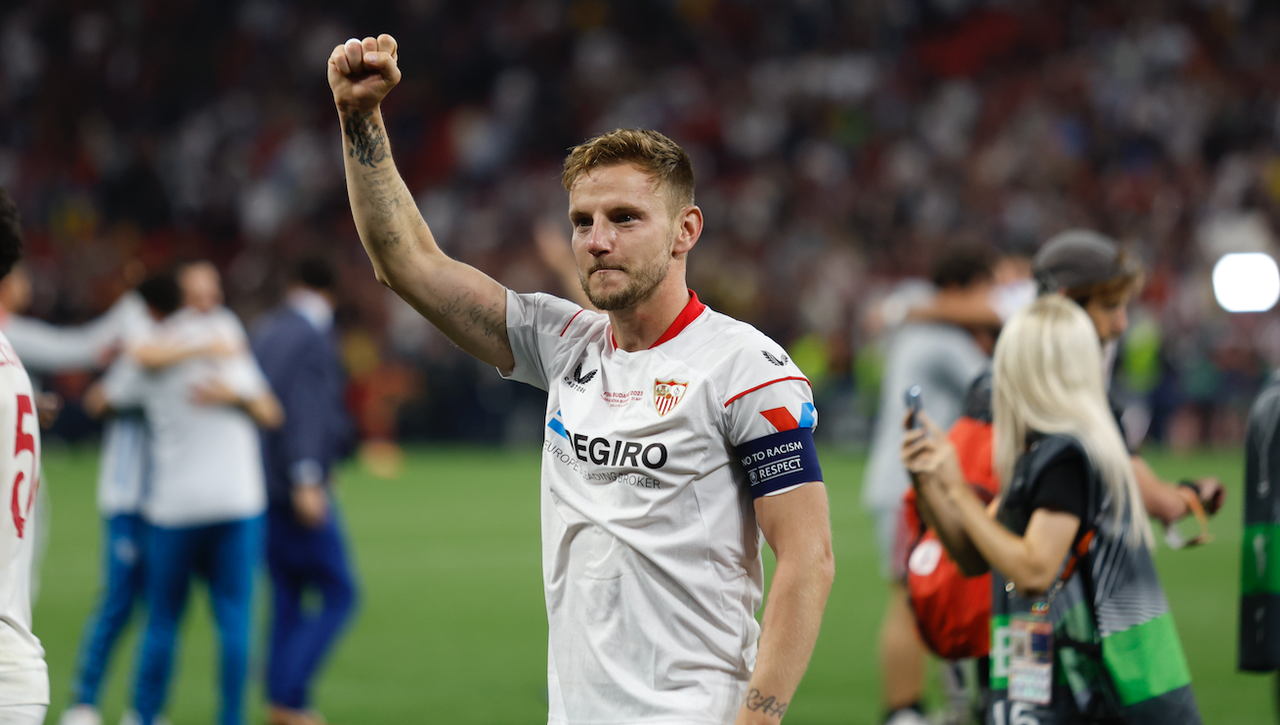 La larga conversación entre Rakitic y Guardiola 