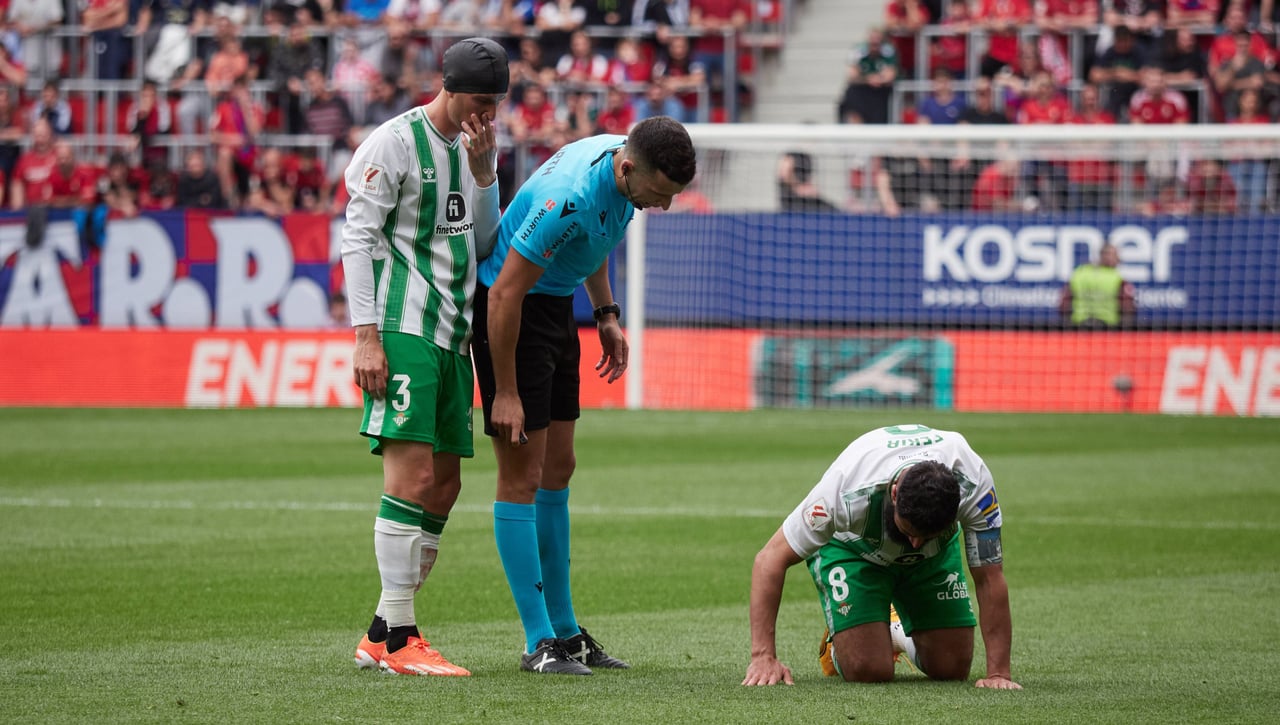 Exlinier de Medina Cantalejo carga contra el Betis