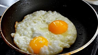 Comer huevos fritos es saludable: Descubren nuevos beneficios y falsos mitos