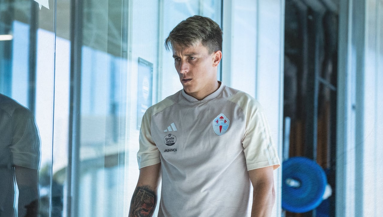 Giráldez le resuelve las dudas a Cervi de cara al mercado de invierno