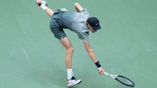 Jannik Sinner despierta a tiempo