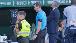 A Ayoze no se le va de la cabeza el gol anulado ("si fuera mano, lo diría") y admite que "se falló"