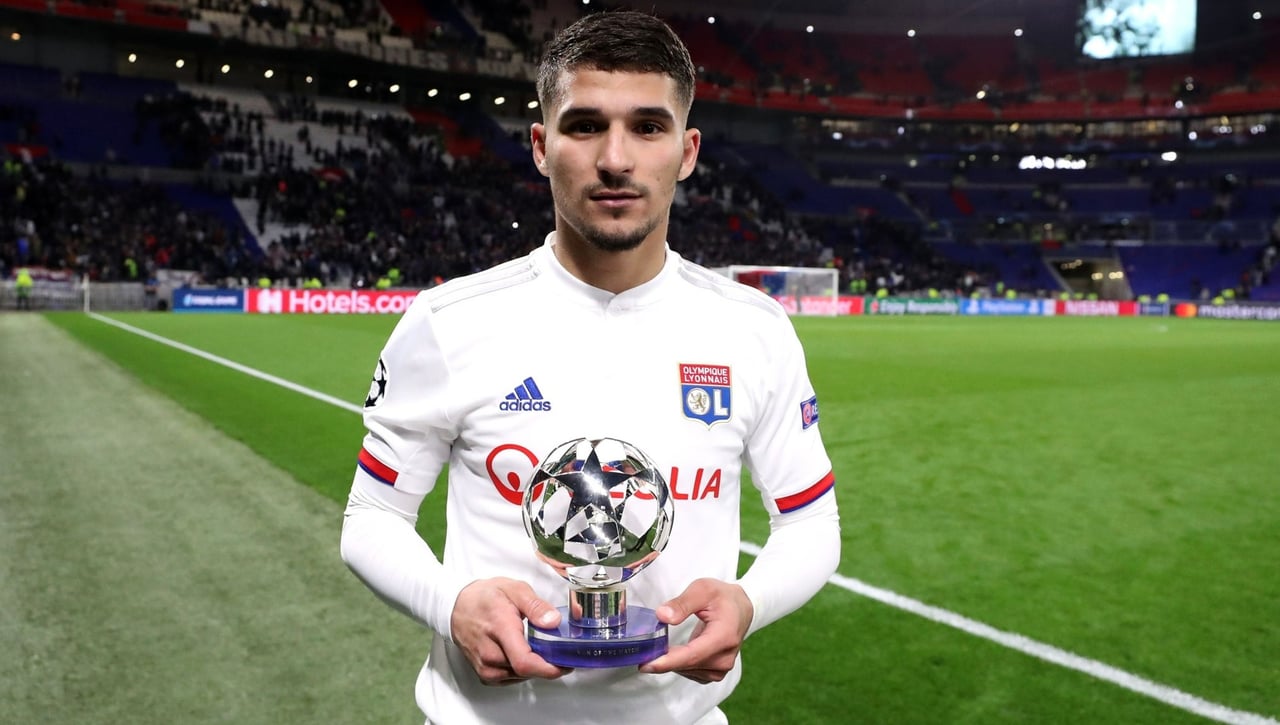La Premier League acecha a Aouar y apremia al Betis