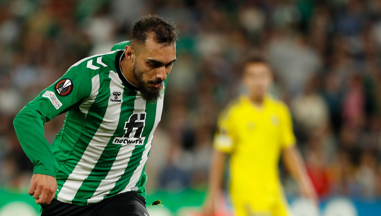 Nuevos pretendientes para Borja Iglesias y Joaquín