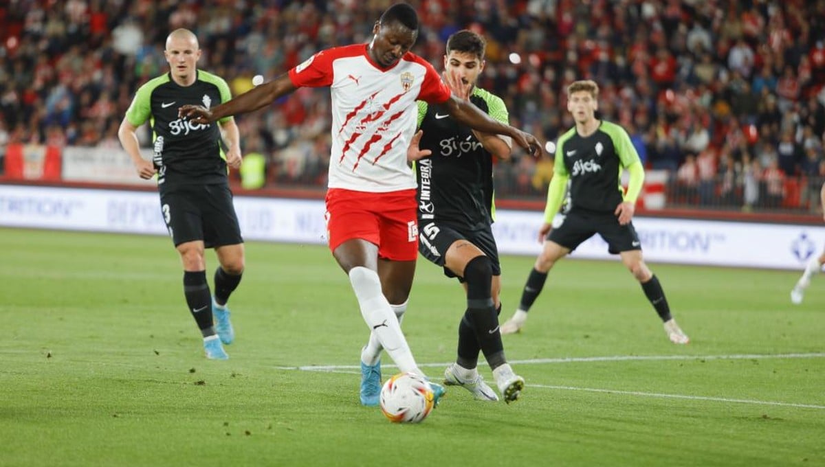 Ponen fecha a la posible salida de Sadiq del Almería