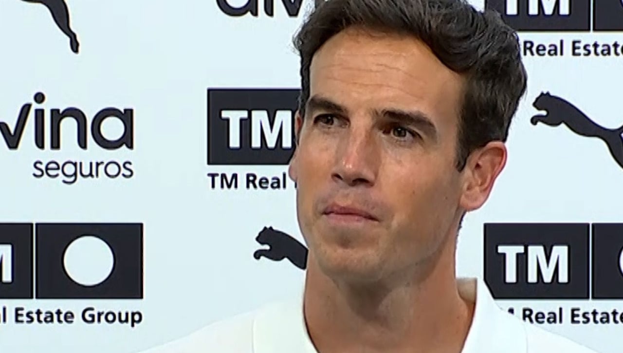 Íñigo Pérez no olvida su renovación pese a la importancia del choque ante el Athletic 