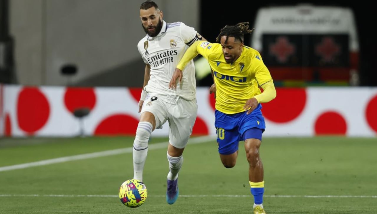 Ofensiva por Théo Bongonda