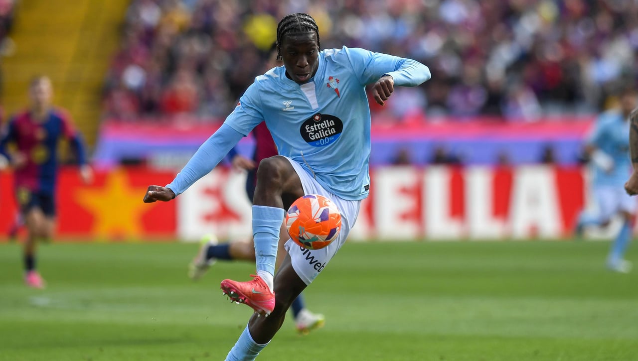 Mirando de reojo a Vigo por Ilaix Moriba