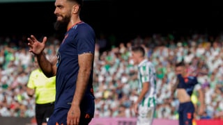 El reencuentro de Borja Iglesias con el Betis y con la grada