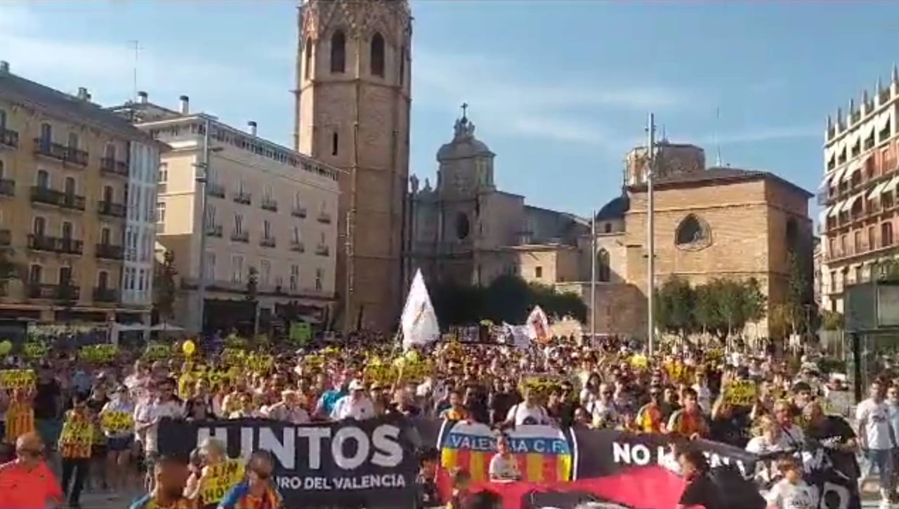 Nueva y masiva manifestación contra Peter Lim