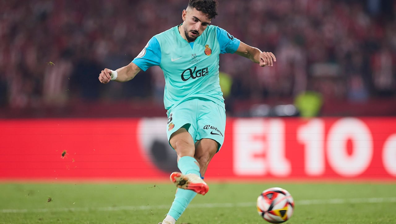 Duro palo de Manu Morlanes a Munuera Montero