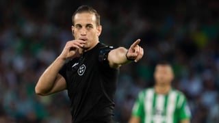 En San Mamés, el de los penaltis del Bernabéu; para el Sevilla-Real Sociedad, el que echó a Saúl