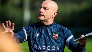 Calero se queda sin centro del campo antes de visitar al Atlético de Madrid