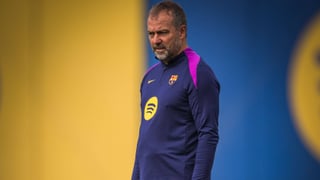 Flick habla de las lesiones: “Recuperamos a Lewy y Olmo, pero perdemos a Pedri. Nos sorprendió la lesión. Sólo notaba molestias"